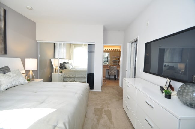 Interior Photo - La Jolla Crossroads Apartments