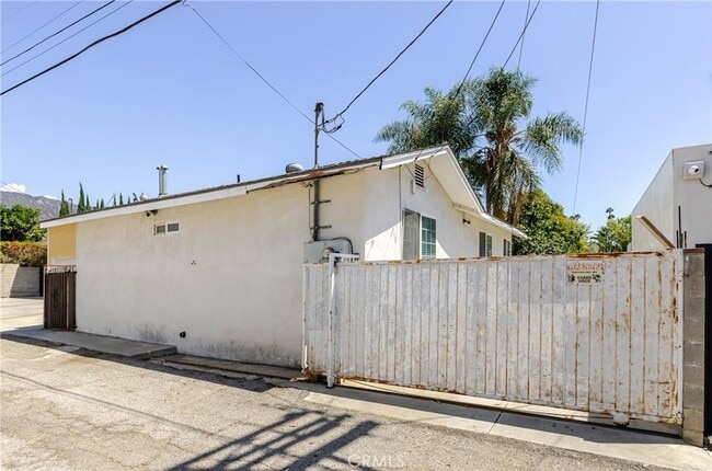 Photo - 1217 Elm Ave