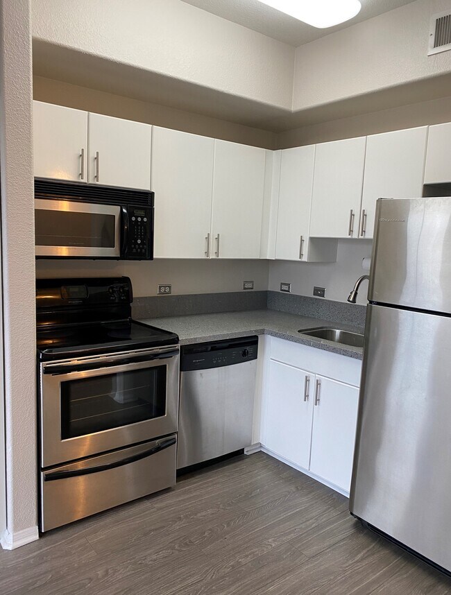 Kithen - 1643 6th Ave Unit 518