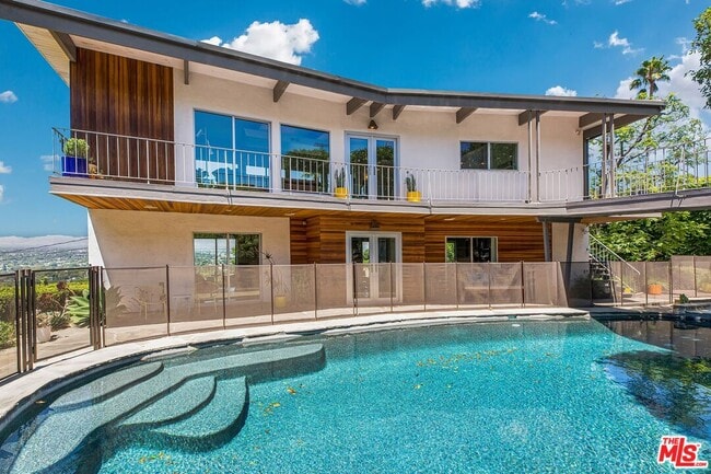 Photo - 3601 Berry Dr House
