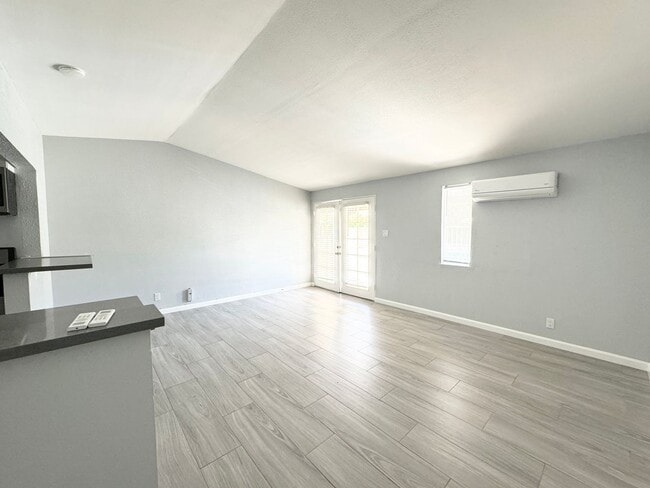 Photo - COMING SOON!! Charming 1 Bedroom 1 Bathroo... Unit 4