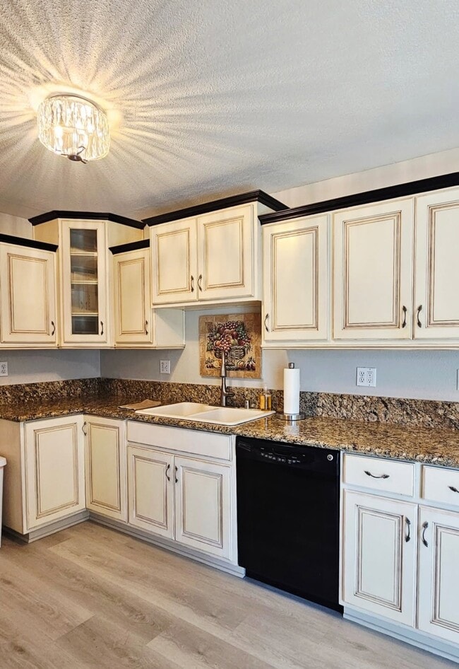 Photo - 1234 E Bell Ave