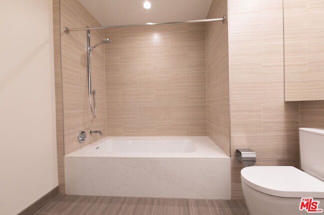Photo - 877 Francisco St Unit 1625