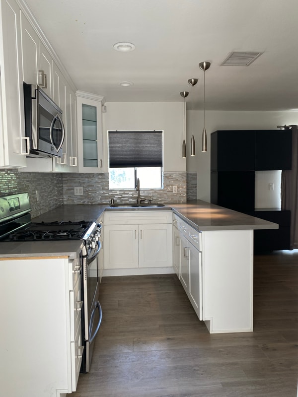 Photo - 1801 W Victory Blvd Unit 102