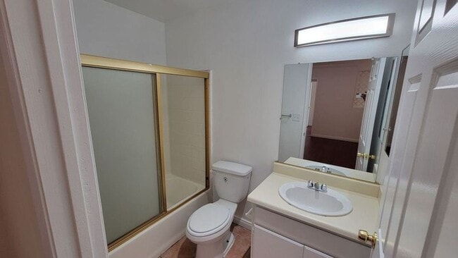 Photo - 5245 Riverton Ave Unit 207