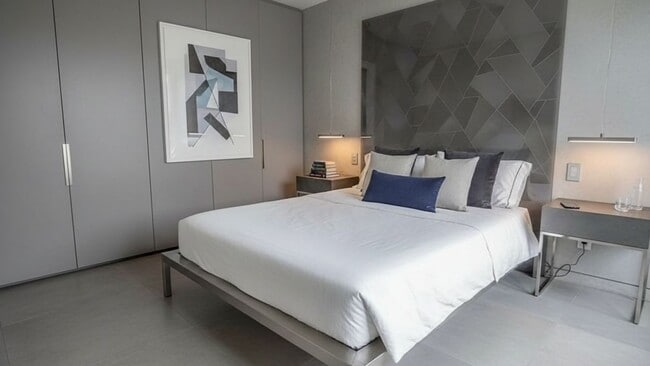 Building Photo - 10396 Almayo Ave Unit 6