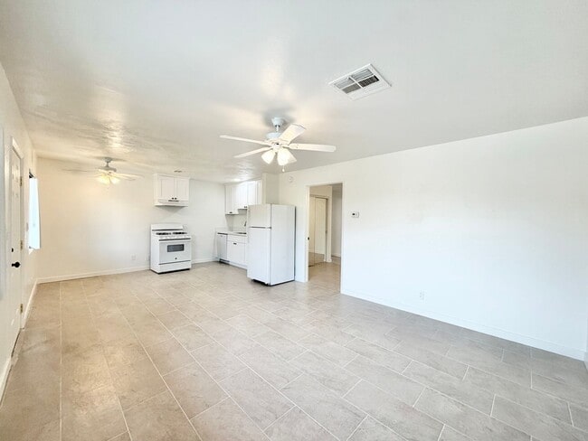 Photo - 579 Highland Dr Unit 05