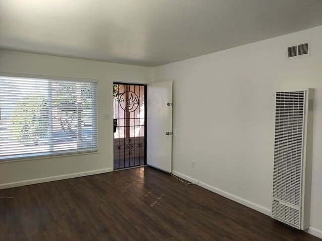 Building Photo - 6091 Horton Dr Unit 6091