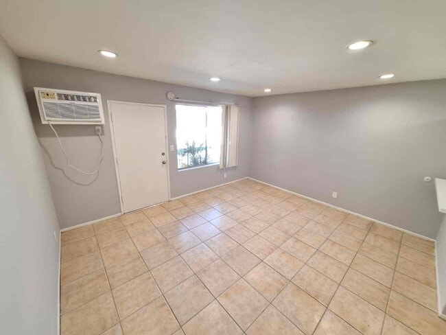 Photo - 4660 Kester Ave Unit 107