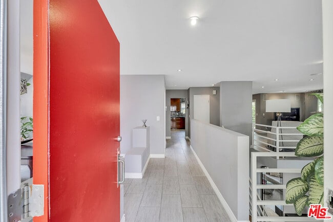 Photo - 13563 Contour Dr