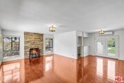 Photo - 520 N Beachwood Dr House