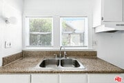 Photo - 3962 1/4 S Hobart Blvd Condo