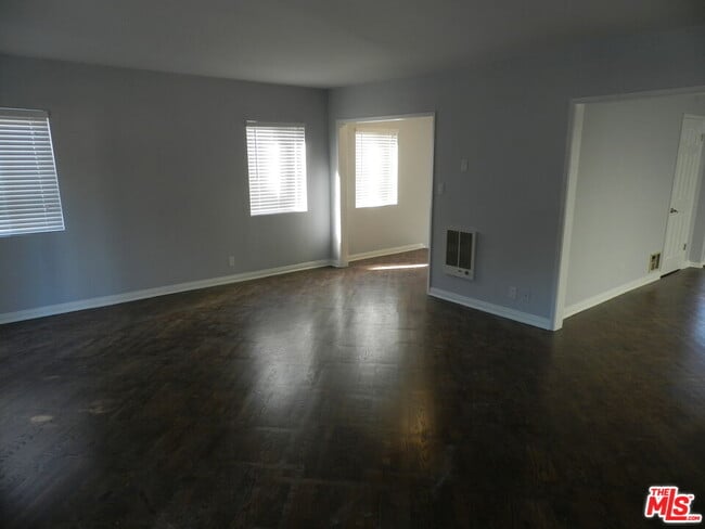 Photo - 2711 Arizona Ave