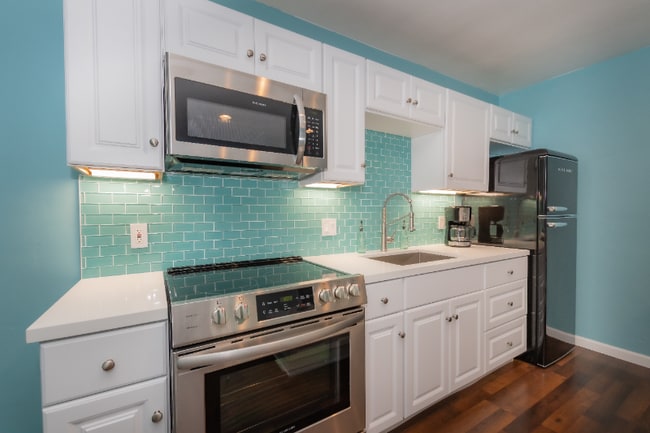 Building Photo - 9121 Madison Ave Rental