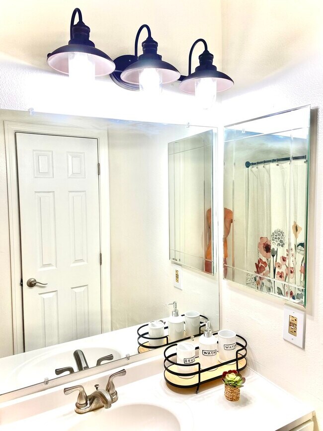 Photo - 4753 35th St Unit 6