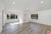 Photo - 2103 Barclay St