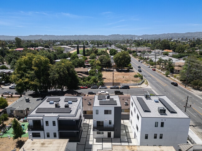 Photo - 6700 Kester Ave Unit 6700 1/2
