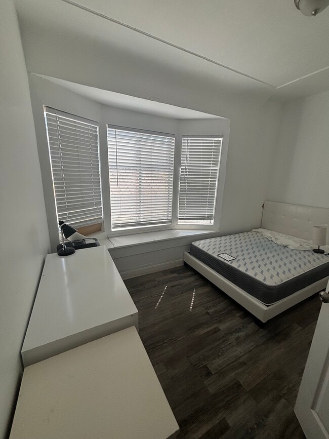 Photo - 2515 S Catalina St Unit 1