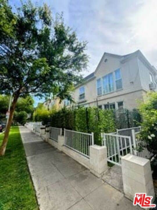 Building Photo - 137 Crescent Dr Unit 9 Rental