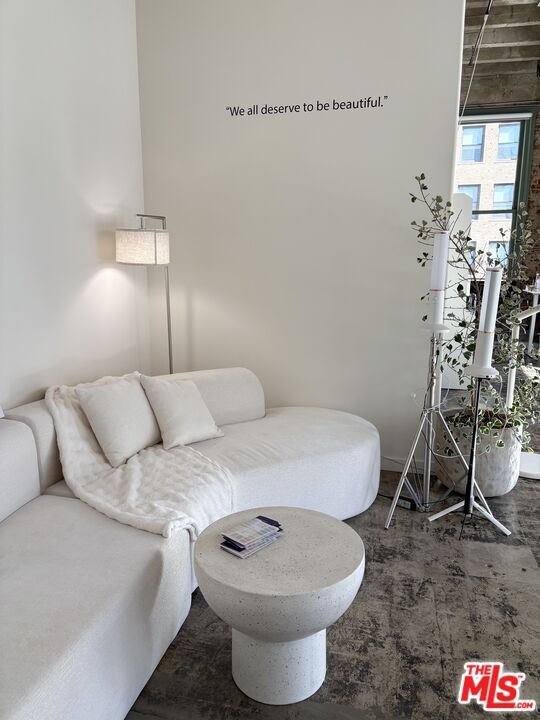 Photo - 711 S Olive St Unit 505