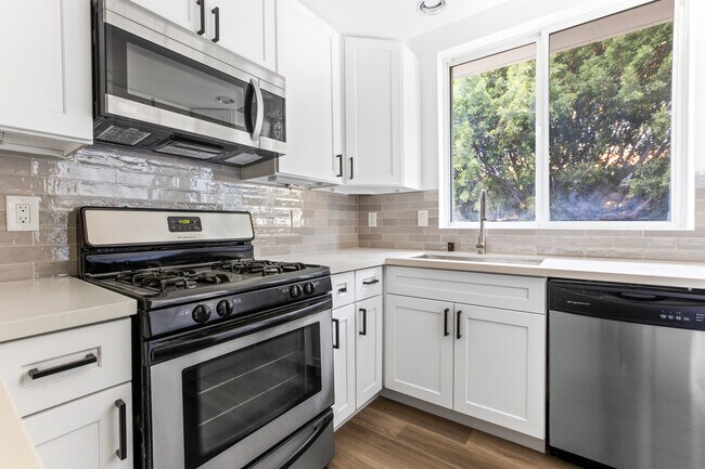 Photo - 900 S Harvard Blvd Unit 201
