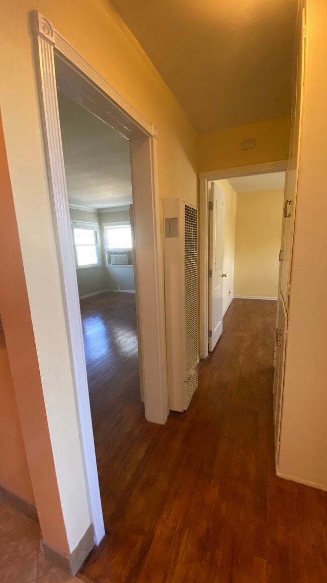 Photo - 11662 Chandler Blvd Unit B