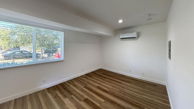 Photo - 3630 Midvale Ave Unit 3632