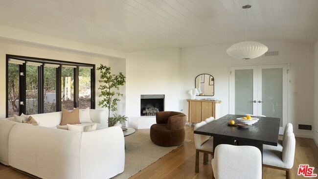 Photo - 5692 Holly Oak Dr