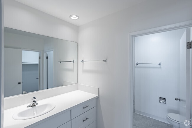 1BR, 1BA - 11730 Sunset Blvd