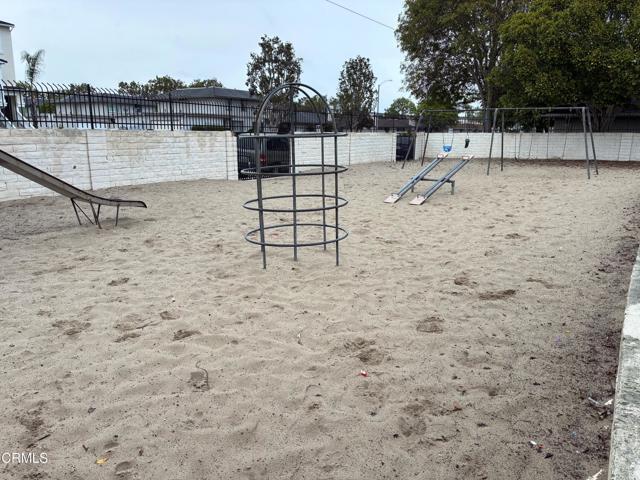 Photo - 702 W Hemlock St