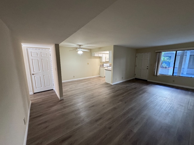 Photo - 515 E Elmwood Ave Unit 104