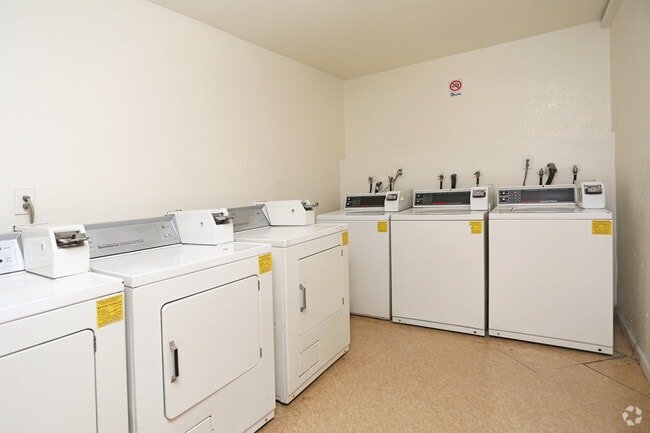 Laundry #2 - Terrace Pointe Apartments