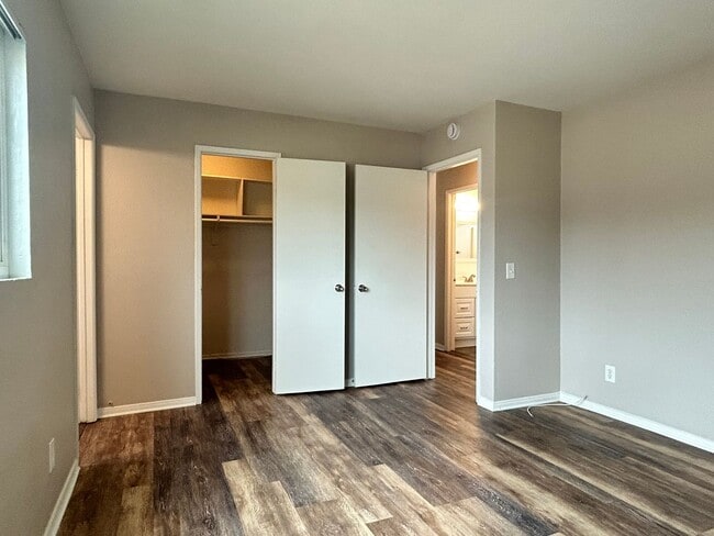 Photo - 2 Bed -2 Bath upper unit for Rent. Call us today! Unit 00016642D