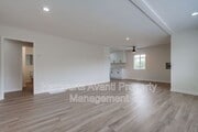 Photo - 523 S Barnwell St House