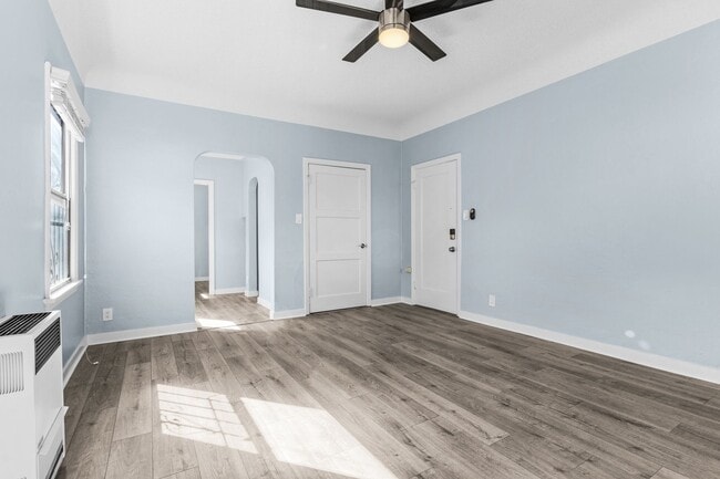 Photo - 1115 E Broadway Unit 03