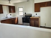 Photo - 116 E Lewis St