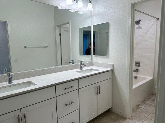 Photo - 140 Farmhouse Dr