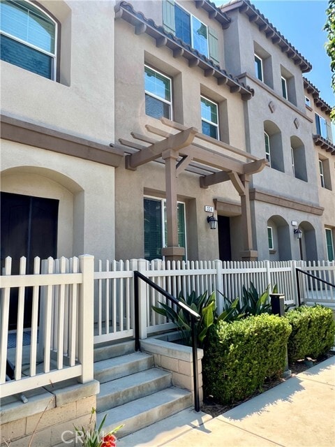 Photo - 338 N Fenimore Ave Townhome