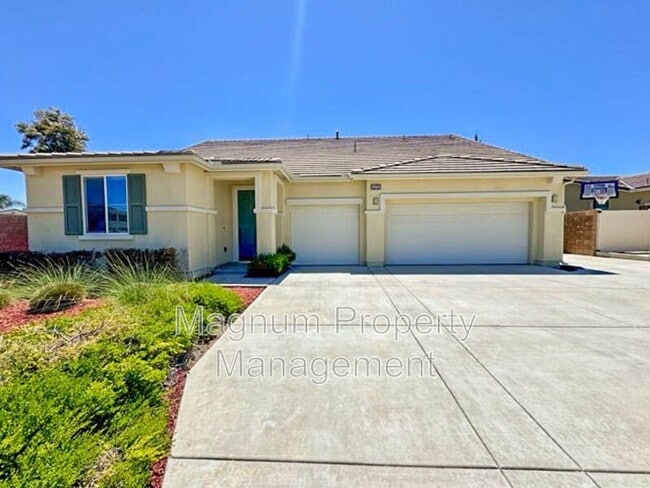 Building Photo - 34726 Yellow Root Ct