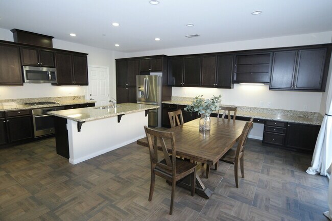 Photo - 13373 Shoreham Dr