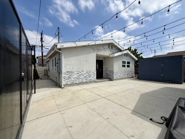Photo - 1141 W 49th St House