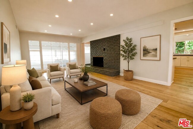 Photo - 5415 Coldwater Canyon Ave