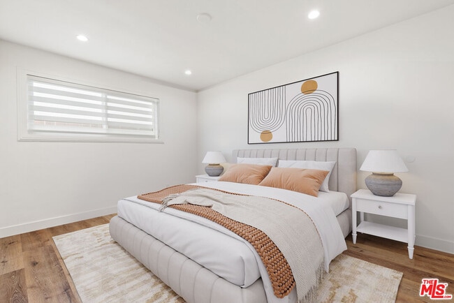 Photo - 2400 Vanderbilt Ln Unit 2402D