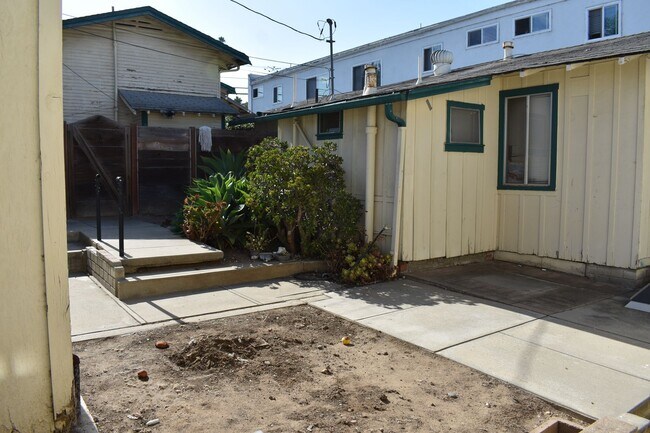 Photo - 512-516 N CITRUS AVENUE Unit 516-B