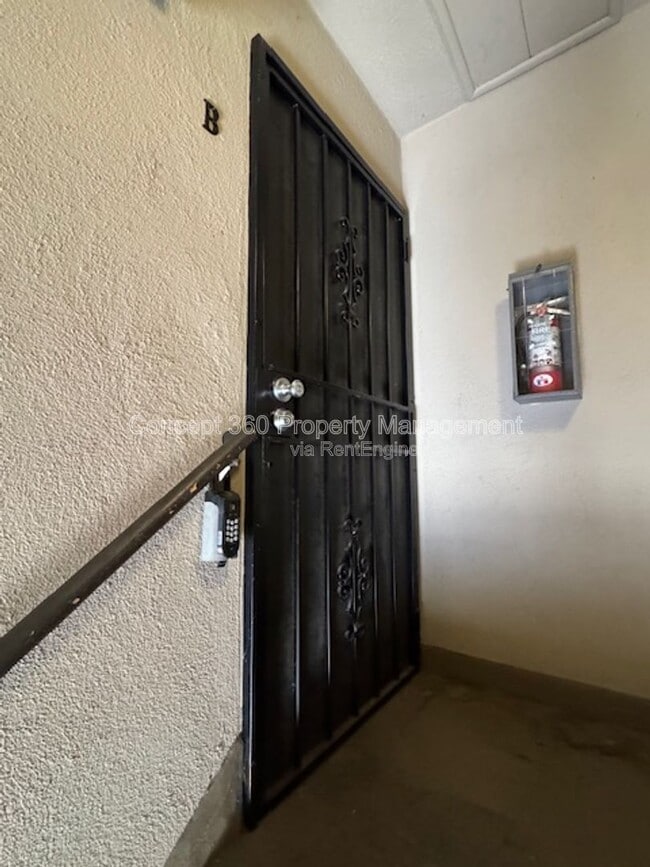 Photo - 9850 Arkansas St Unit B