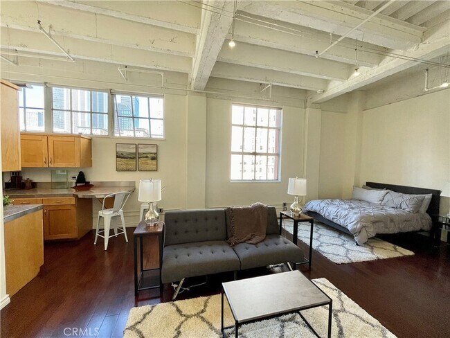 Photo - 312 W 5th St Unit 826