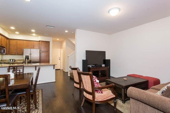 Photo - 1654 Heywood St