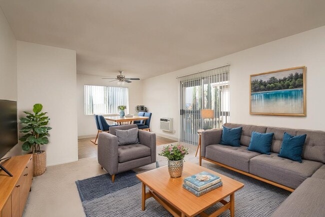 Photo - Canyon Run Apartments