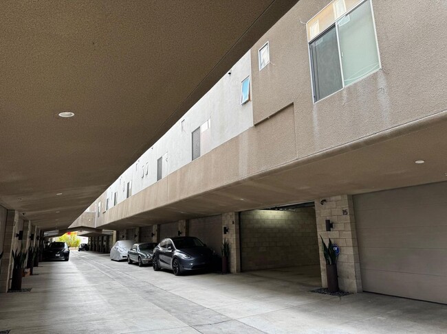 Photo - 717 Highland Ave