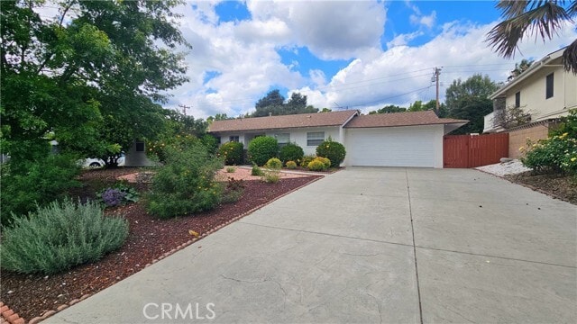 Building Photo - 657 Aurora Dr